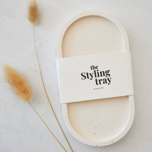 StylingTray Oval Off-White