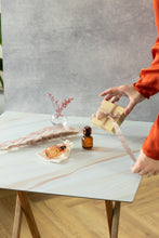 Afbeelding in Gallery-weergave laden, PINK MARBLE STYLINGBOARD